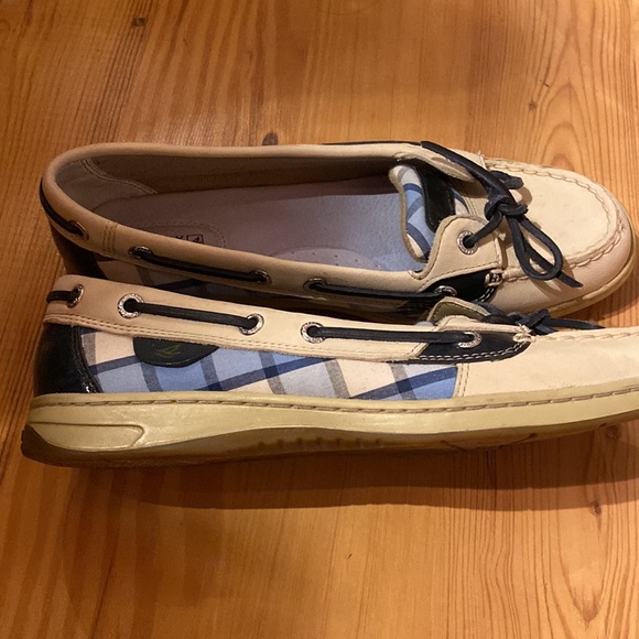 Sperry Boat Shoes - Picture 2 of 3
